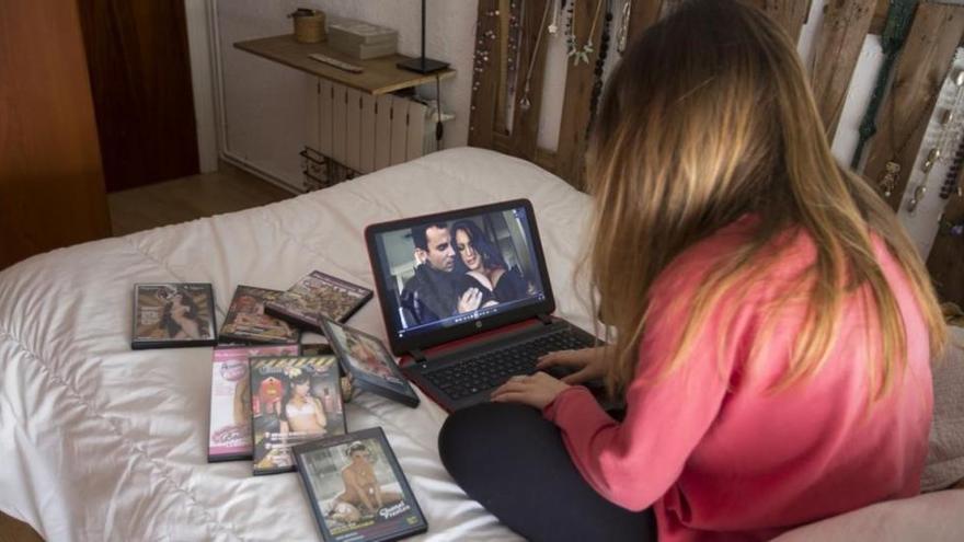 Los niños ven los primeros vídeos porno con 10 años