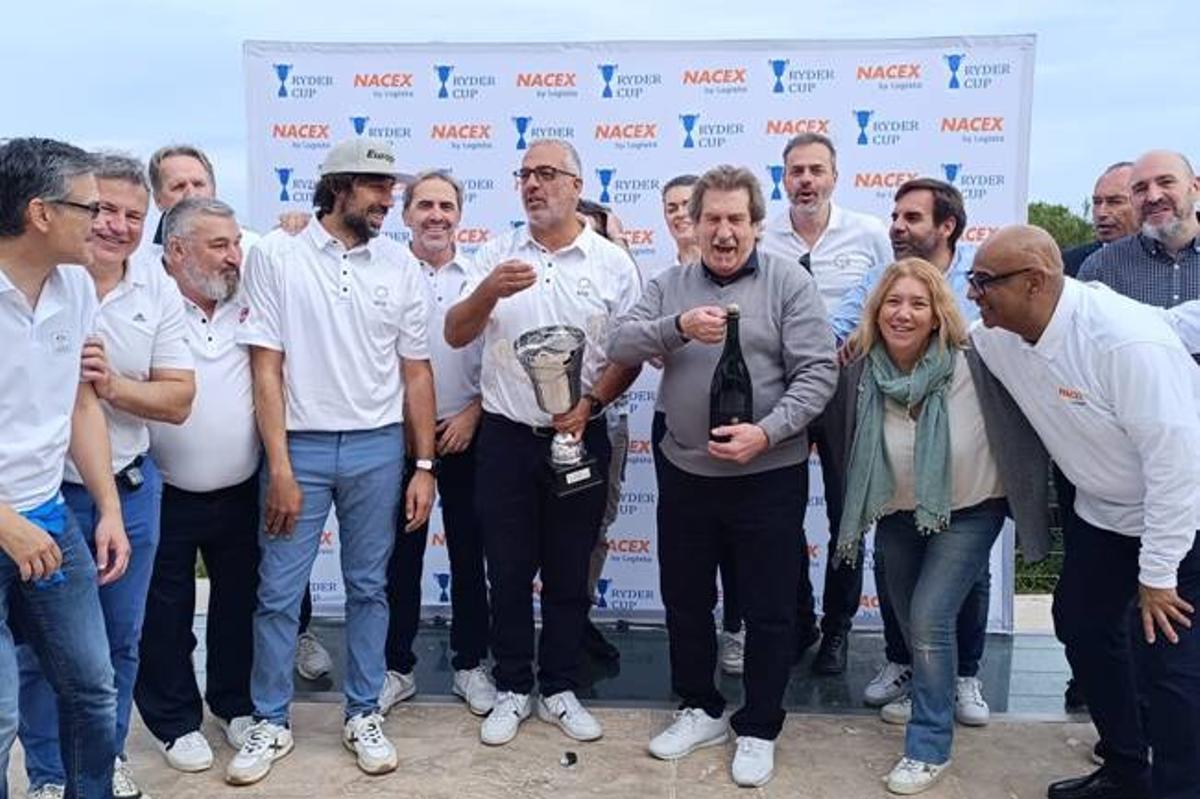 El equipo de Madrid celebra la victoria conseguida en 2025 en la primera edición de la NACEX Ryder