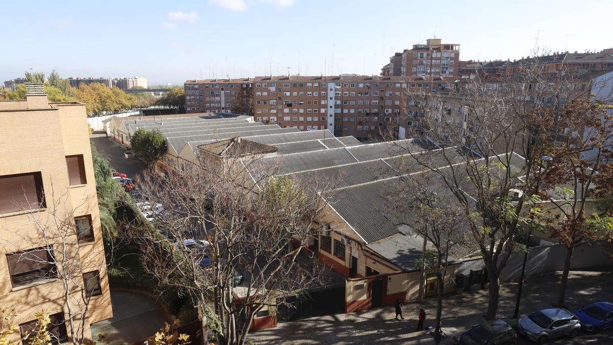 Vista aérea de la fábrica de armamento de Instalaza, situada en el barrio de Tenerías de la capital aragonesa.