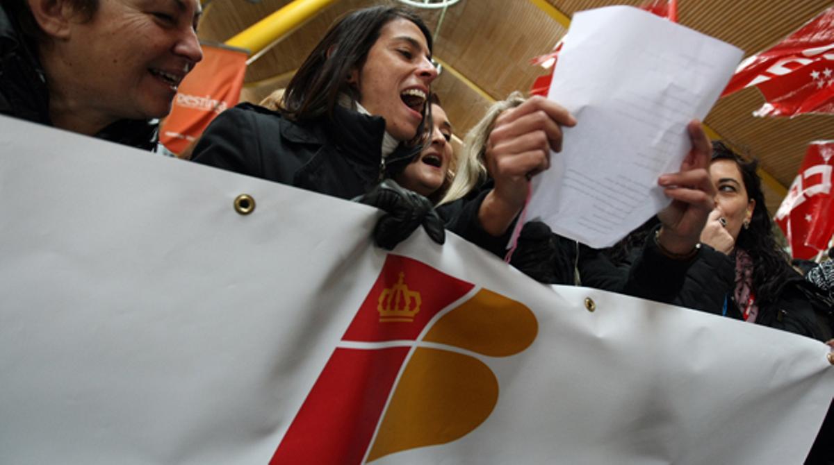 Acord per negociar el pla de reestructuració d’Iberia.