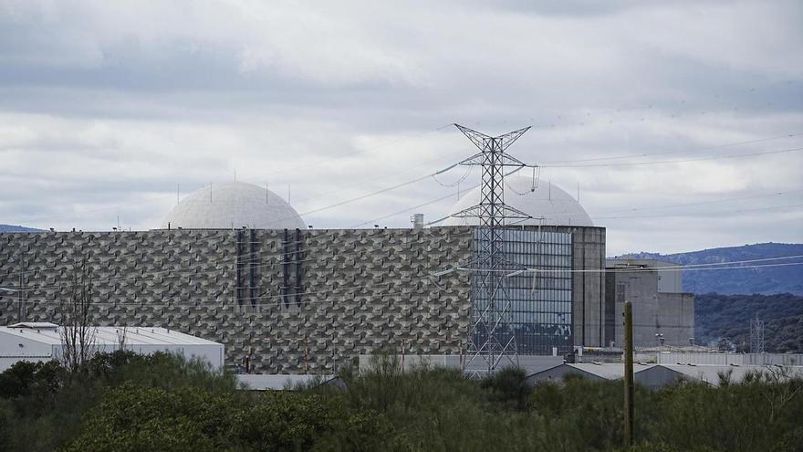 El PP ve insuficiente la prórroga de Almaraz y pide que se cancele el cierre de las centrales
