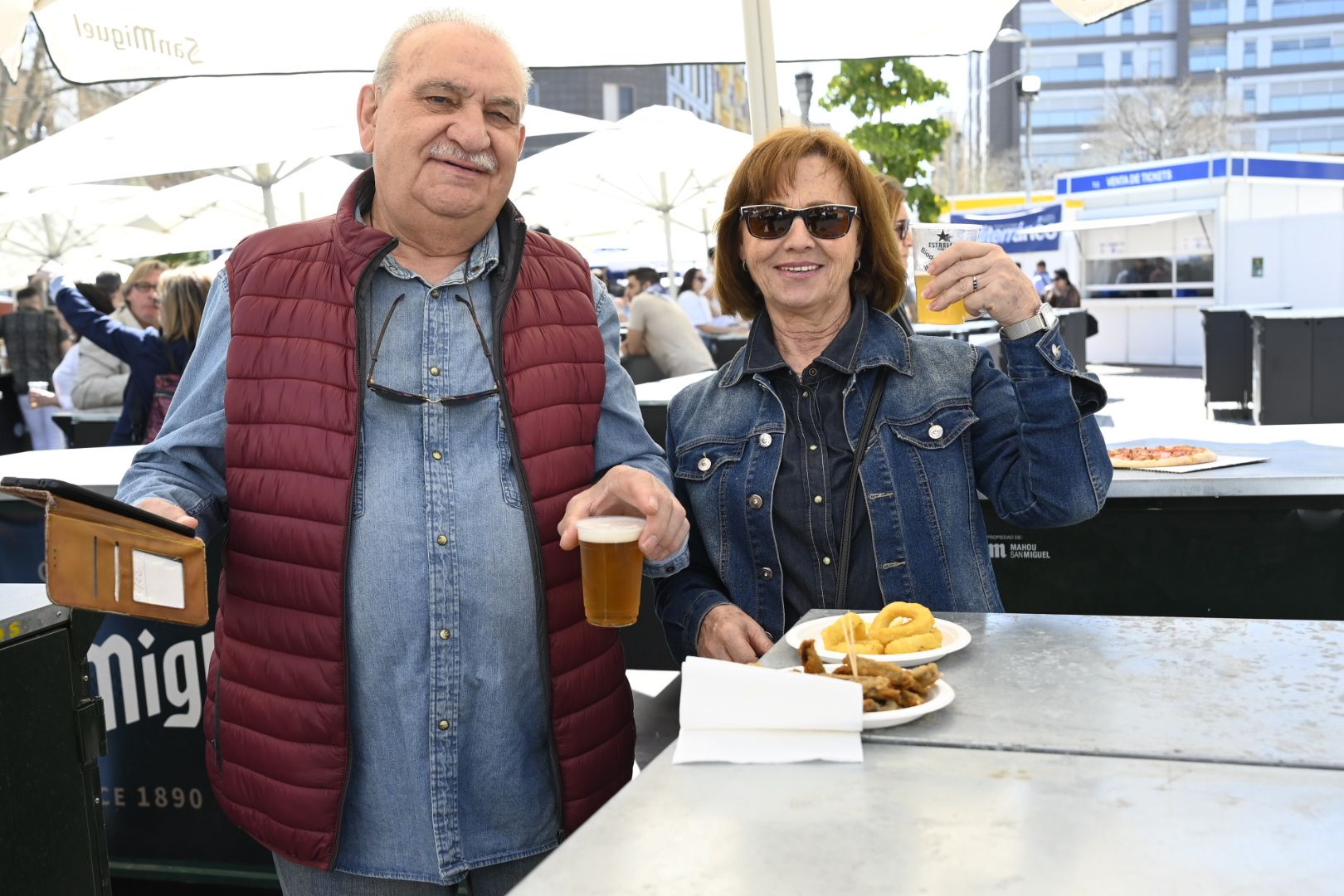 Búscate entre las imágenes del Mesón de la Tapa y la Cerveza