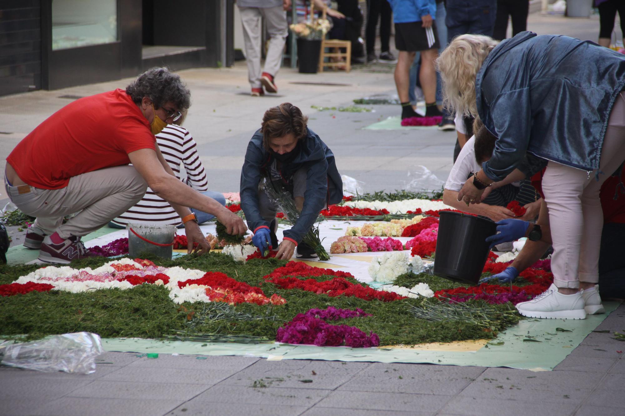 Catifes i mostres florals, gastronomia, còctels i decoracions fan florir Roses