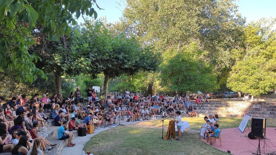 El Colegio Sagrado Corazón de Jesús de Trujillo organiza un campamento de verano para jóvenes en Santo Domingo de Silos