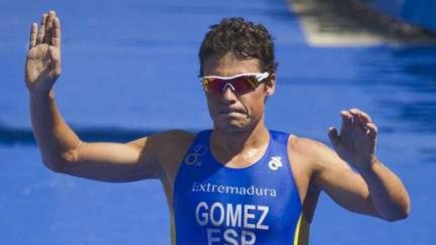 Javi Gómez Noya y Verónica Boquete, mejores deportistas gallegos en 2011. / emilio naranjo / juan varela