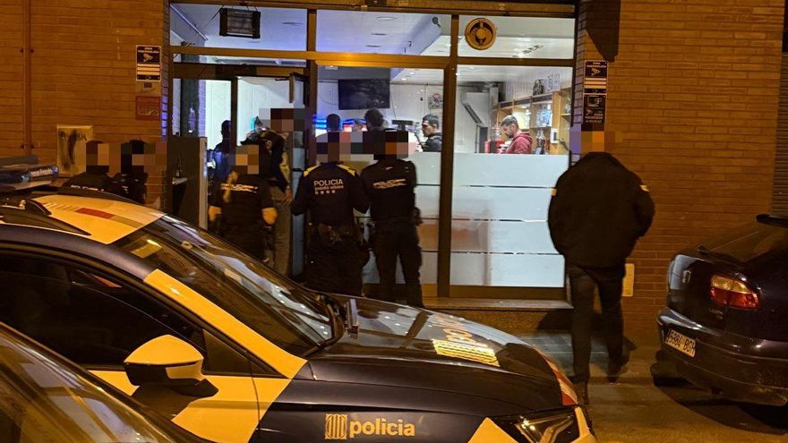 Cinc detinguts durant un dispositiu policial en tres establiments d&#039;oci de Figueres