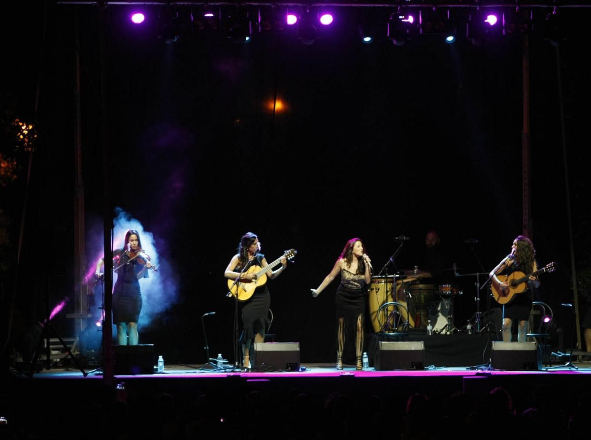 FOTOGALERÍA // Máxima expectación en la décima Noche Blanca del Flamenco en Córdoba