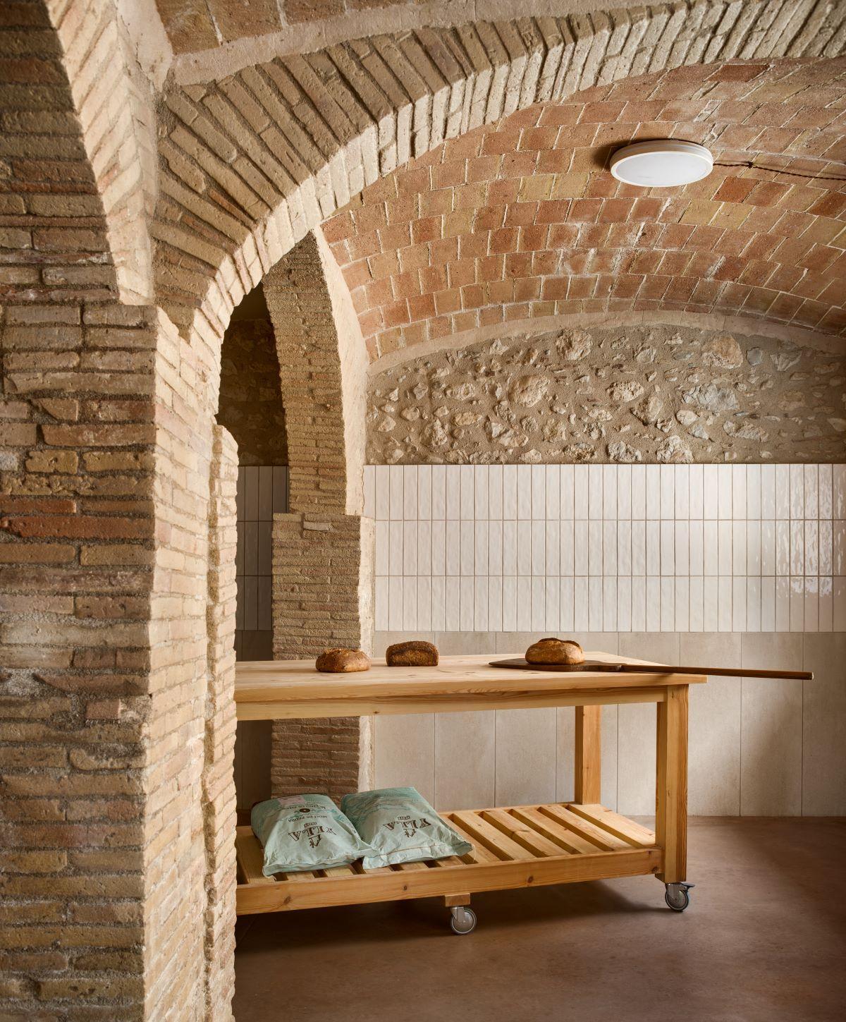 Forn Lleva’t a Avinyonet de Puigventós de Quim Olea, estudi d’arquitectura. Forn Lleva’t a Avinyonet de Puigventós de Quim Olea, estudi d’arquitectura.