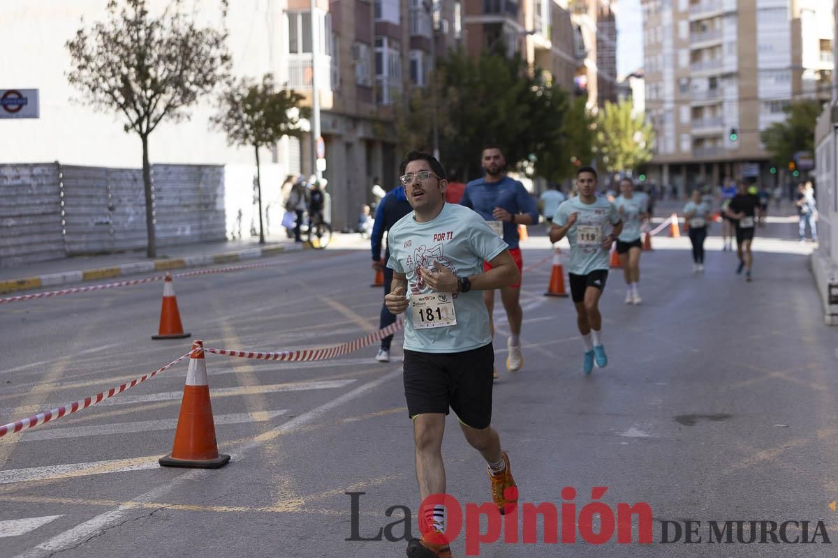 Carrera '10K Assota por ti' en Caravaca (salida y giro primera vuelta)