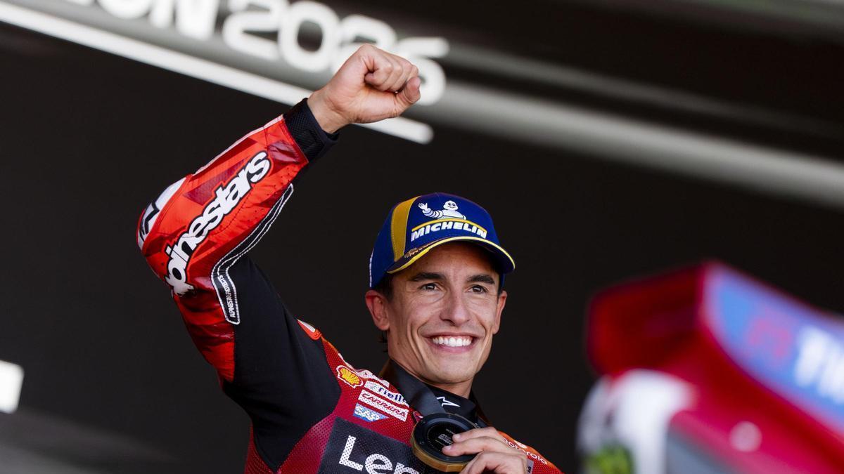 Marc Márquez (Ducati), hoy, con la medalla de ganador de la 'sprint' en Motorland.