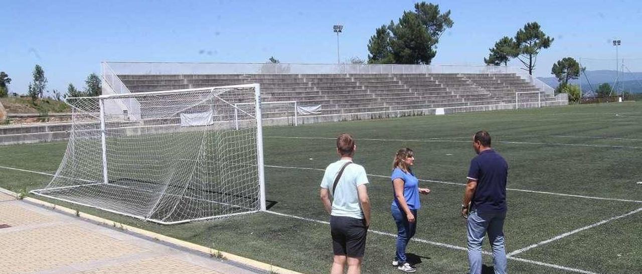 Campo de fútbol de hierba artificial del Colegio Miraflores. // Iñaki Osorio