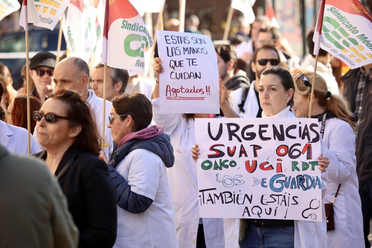 Un momento de la última protesta de los médicos en Murcia