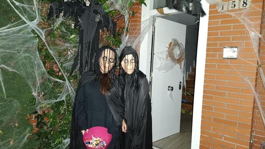 Halloween de récord en La Fresneda, con colas de una hora en las casas &quot;encantadas&quot;