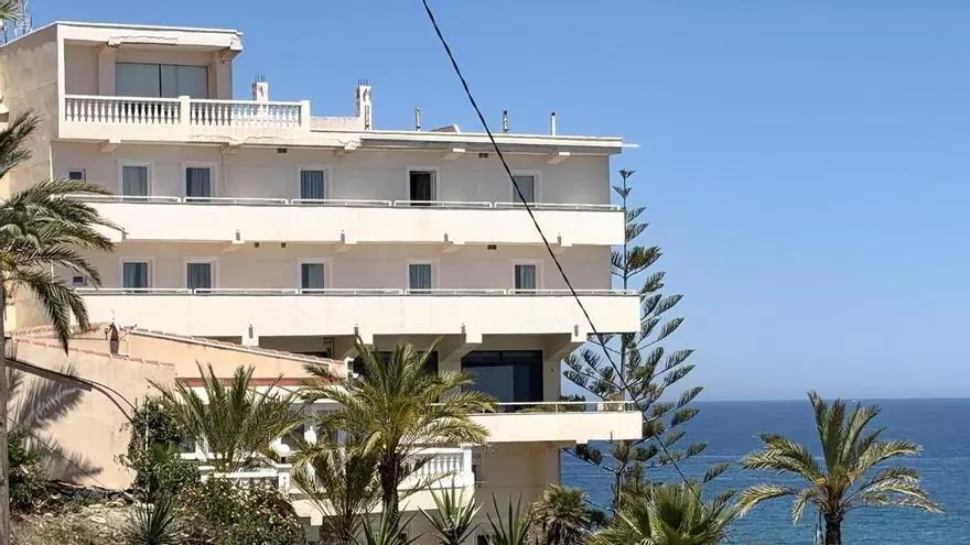 El Hotel Masa de Torrevieja recibe licencia municipal para una rehabilitación que lo convertirá en un cuatro estrellas