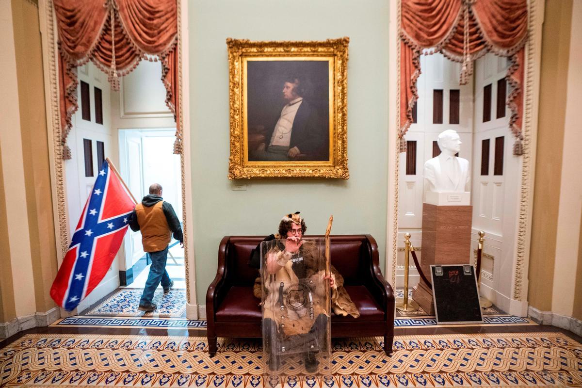 Participantes en el asalto al Capitolio en Washington.