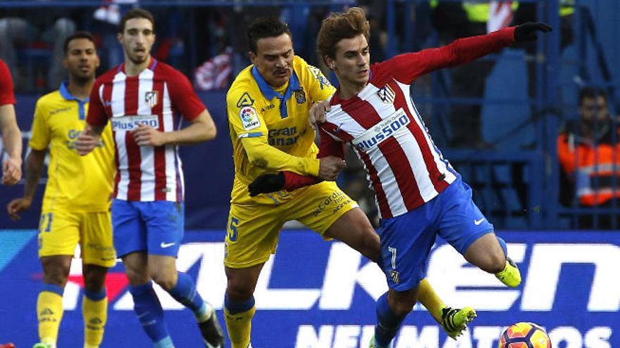 El bigote de Roque Mesa