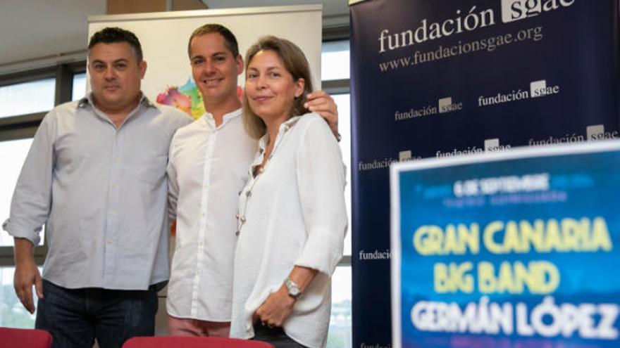 De izquierda a derecha: Chano Gil, Germán López y Cristina del Río, ayer, en la presentación del concierto.