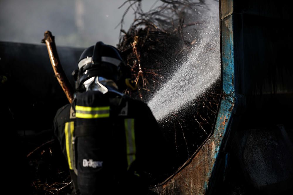 Incendio de un camión en Ibiza