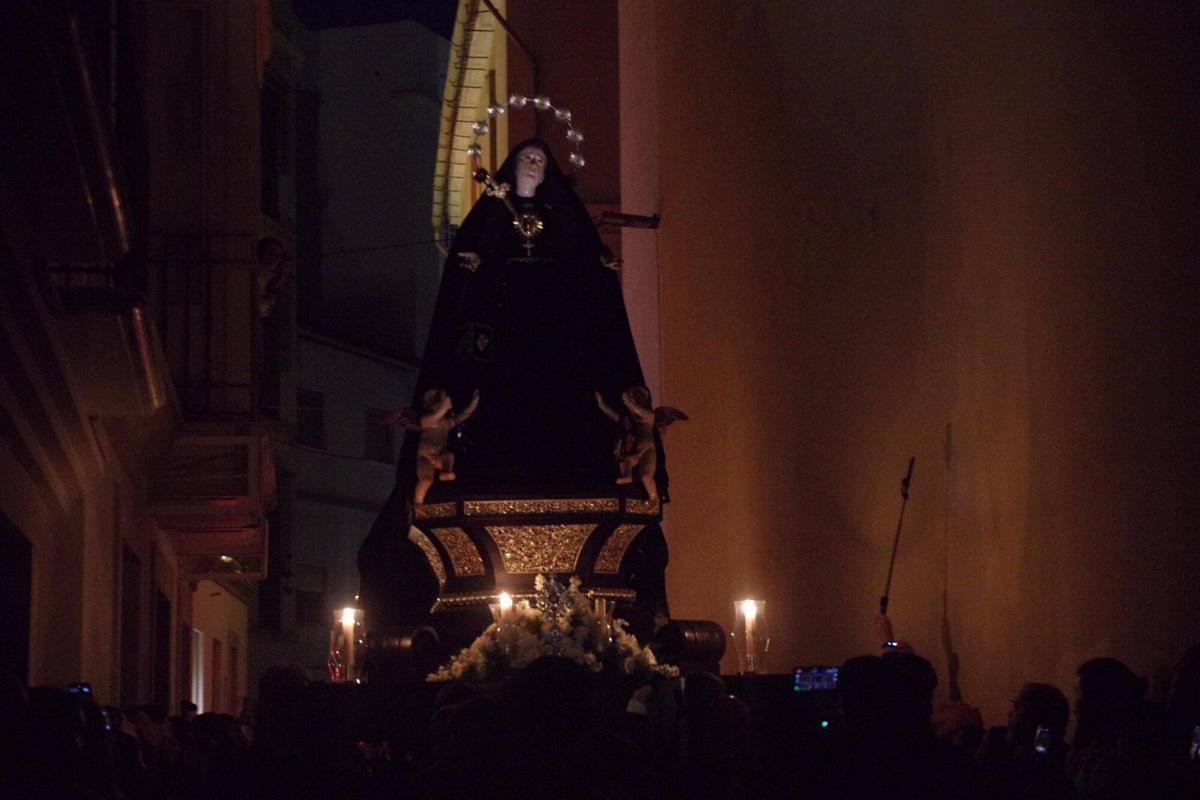 Salida procesional de Servitas este Viernes Santo de 2026.