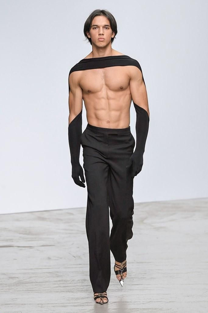 Mugler