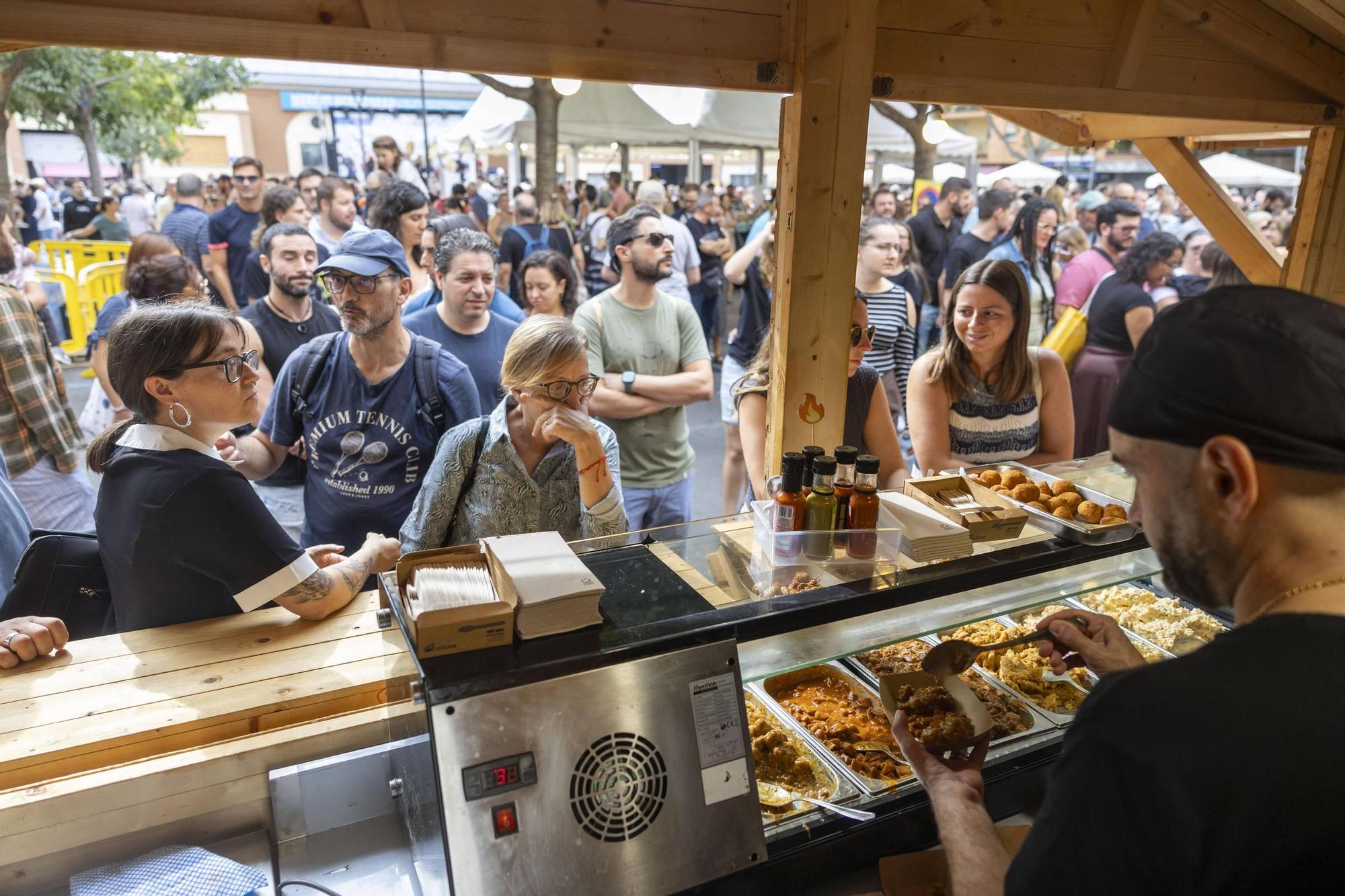 FOTOS | El éxito en la primera Fira del Variat en Palma desborda las previsiones de los restaurantes