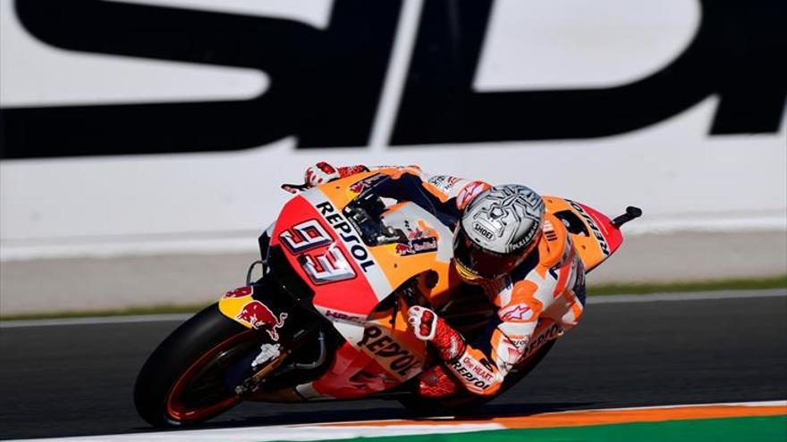 Marc Márquez prepara el alirón sufriendo su caída número 26