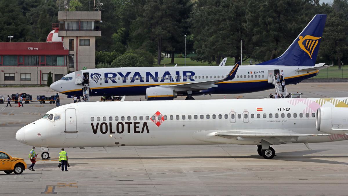Mesa final Viscoso estilo VUELOS BARATOS: Volotea imita a Ryanair y cobra por la maleta de mano