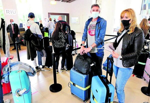 Momento del check in a la llegada al hotal el sábado pasado. | 