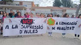 Alcàsser protesta por el recorte de dos aulas en el CEIP Jaume I