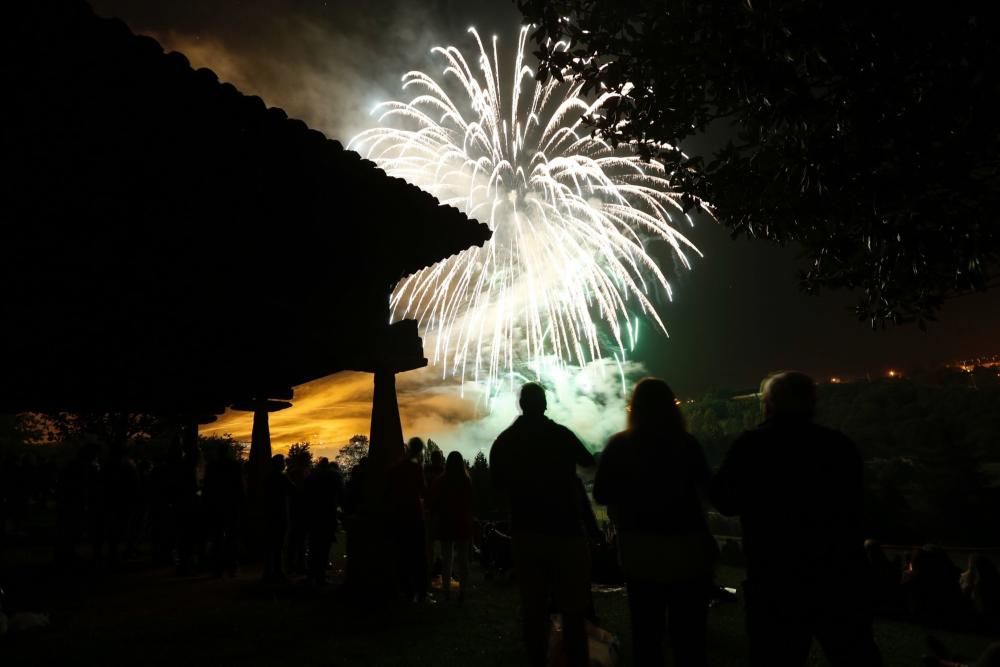 Noche de fuegos artificiales en San Mateo