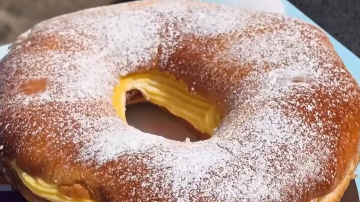 La pastelería ofrece roscones de Reyes por encargo