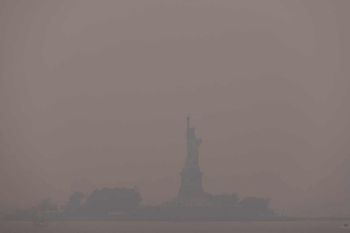 Nueva York cubierta por el humo