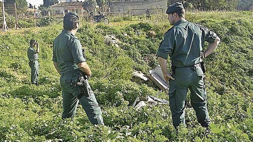 Los dos guardias civiles trabajan en el Seprona.