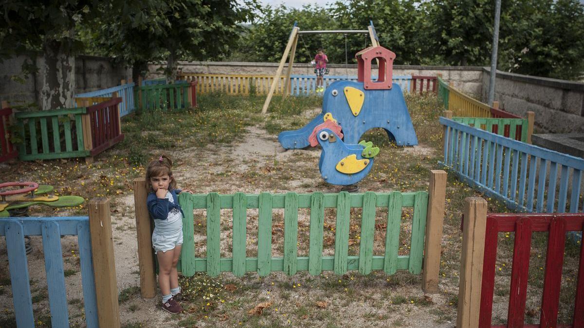 Parque infantil en Baños de Molgas.