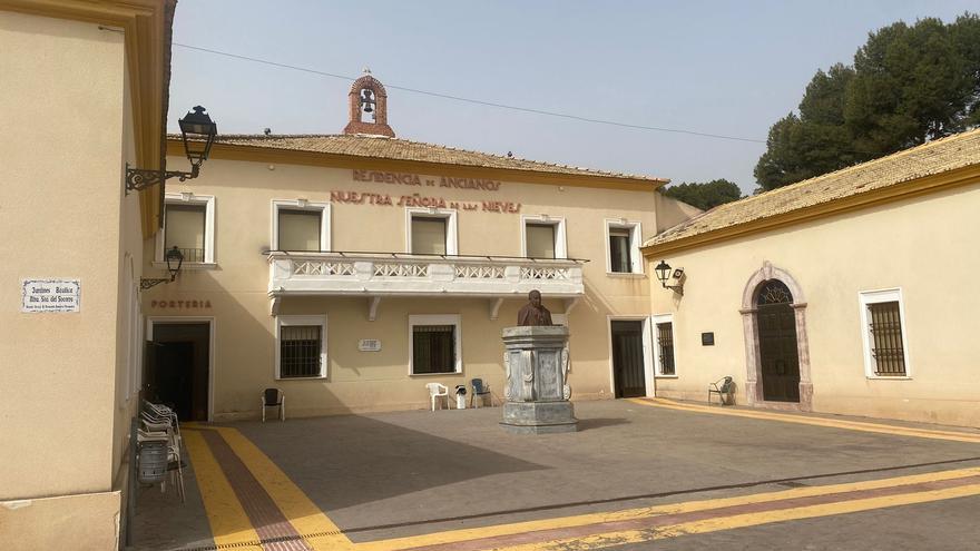 Trabajadores de una residencia de Aspe denuncian impagos: &quot;Estamos desesperados, muchos dependemos de este sueldo&quot;