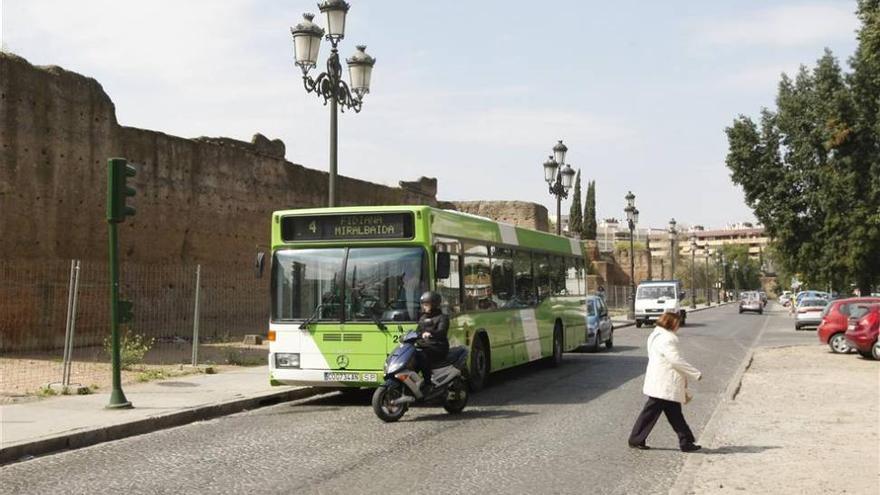 El PP reclama al Gobierno andaluz el arreglo de 14  vías urbanas