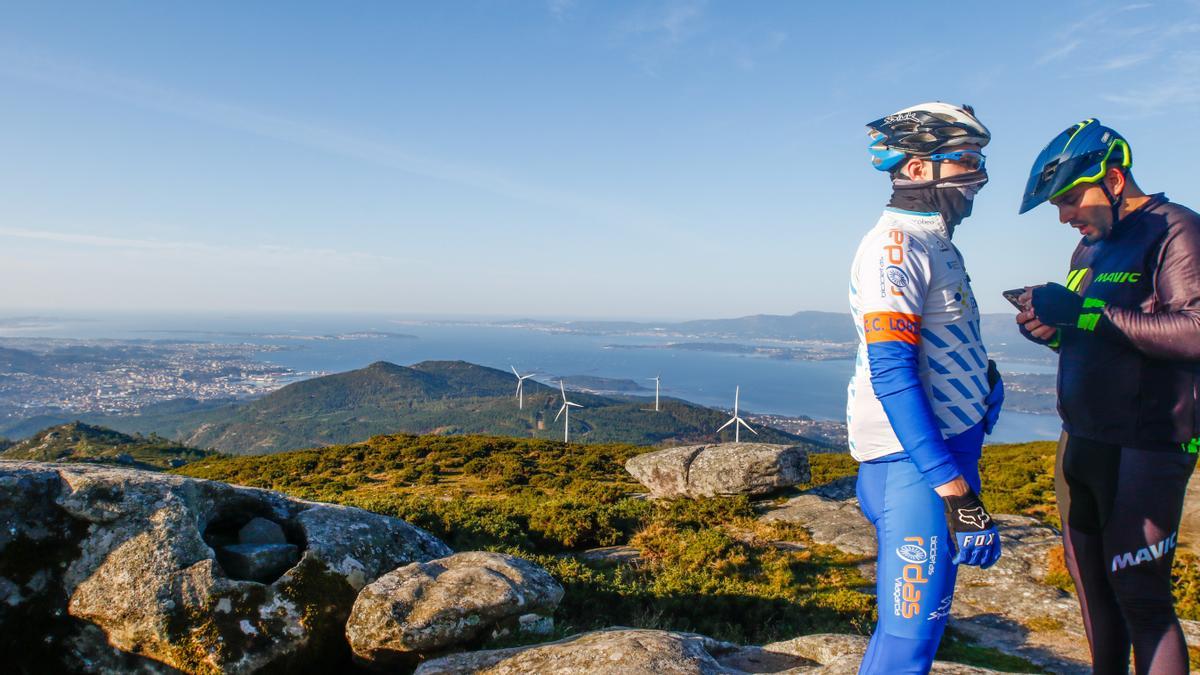 Los participantes disfrutaron de unas vistas espectaculares desde la cima de la montaña