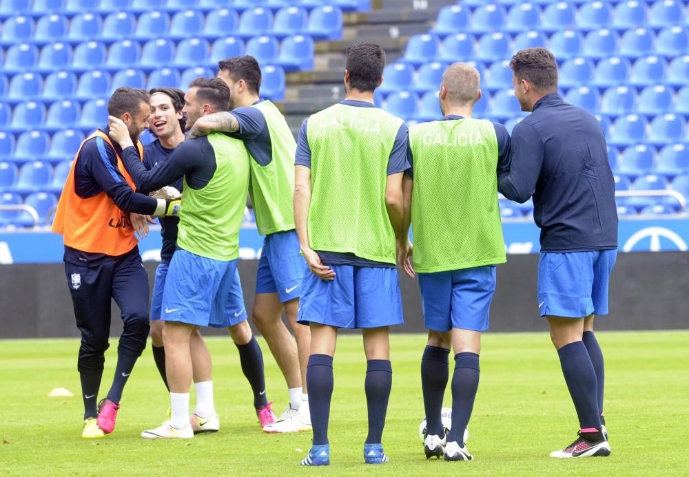 Entrenamiento de la Selección Galega en Riazor