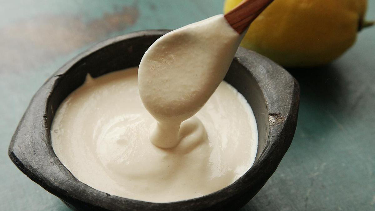 La salsa tahini es tradicional de Oriente Medio