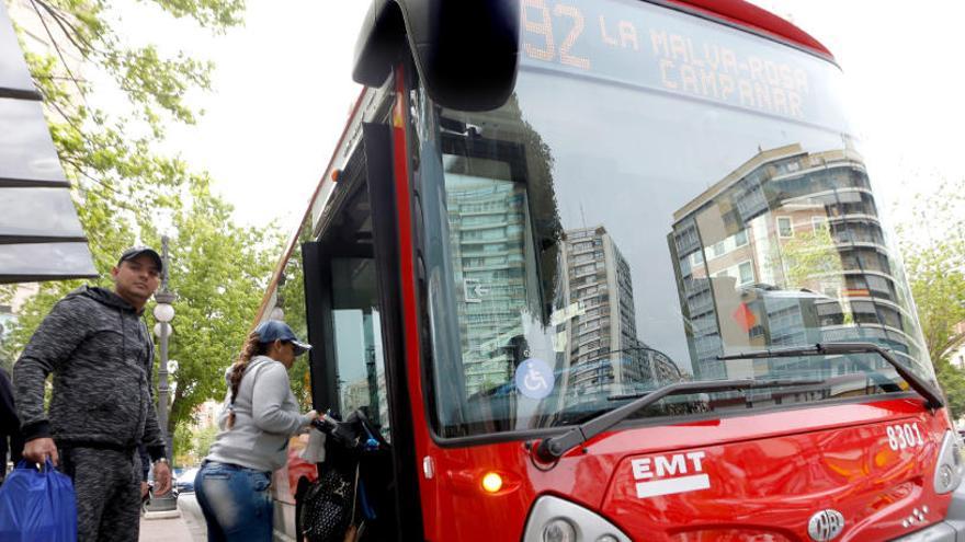 La EMT incorpora los primeros 60 conductores de la bolsa