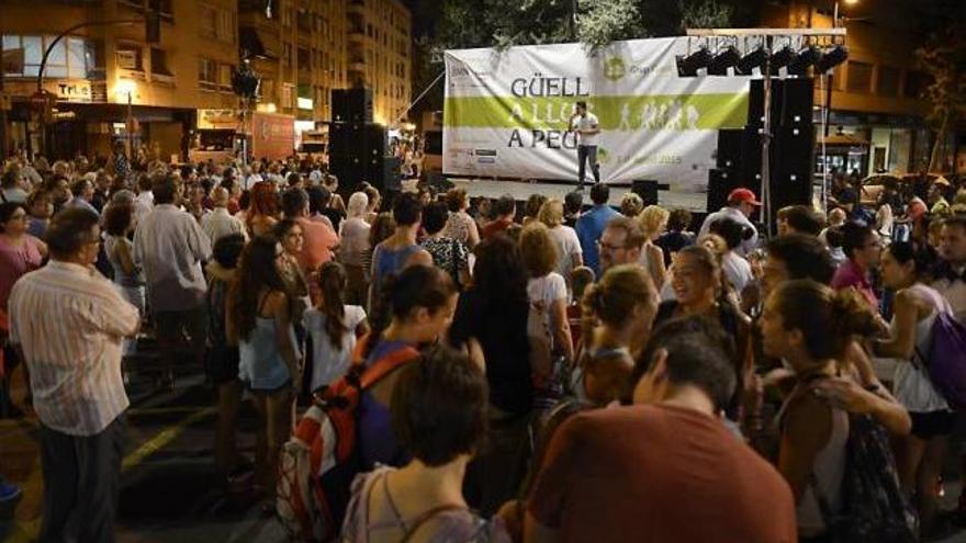 Fiesta previa, con &#039;revetlla&#039; incluida, a la subida &#039;Des Güell a la marcha Lluc a peu&#039;