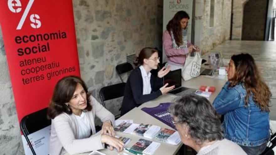 Les cooperatives de consum gironines treuen el seu model al carrer