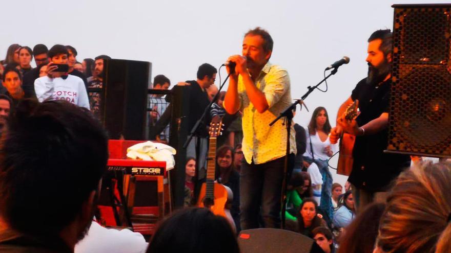 Santi Balmes, cantante de Love of Lesbian, en el concierto // M.C.