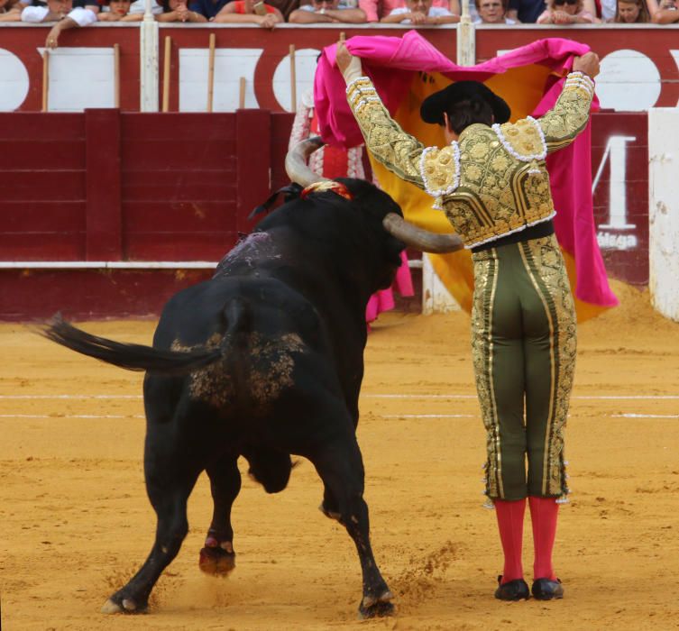 Castella y Talavante dan brillo a la tarde en Málaga