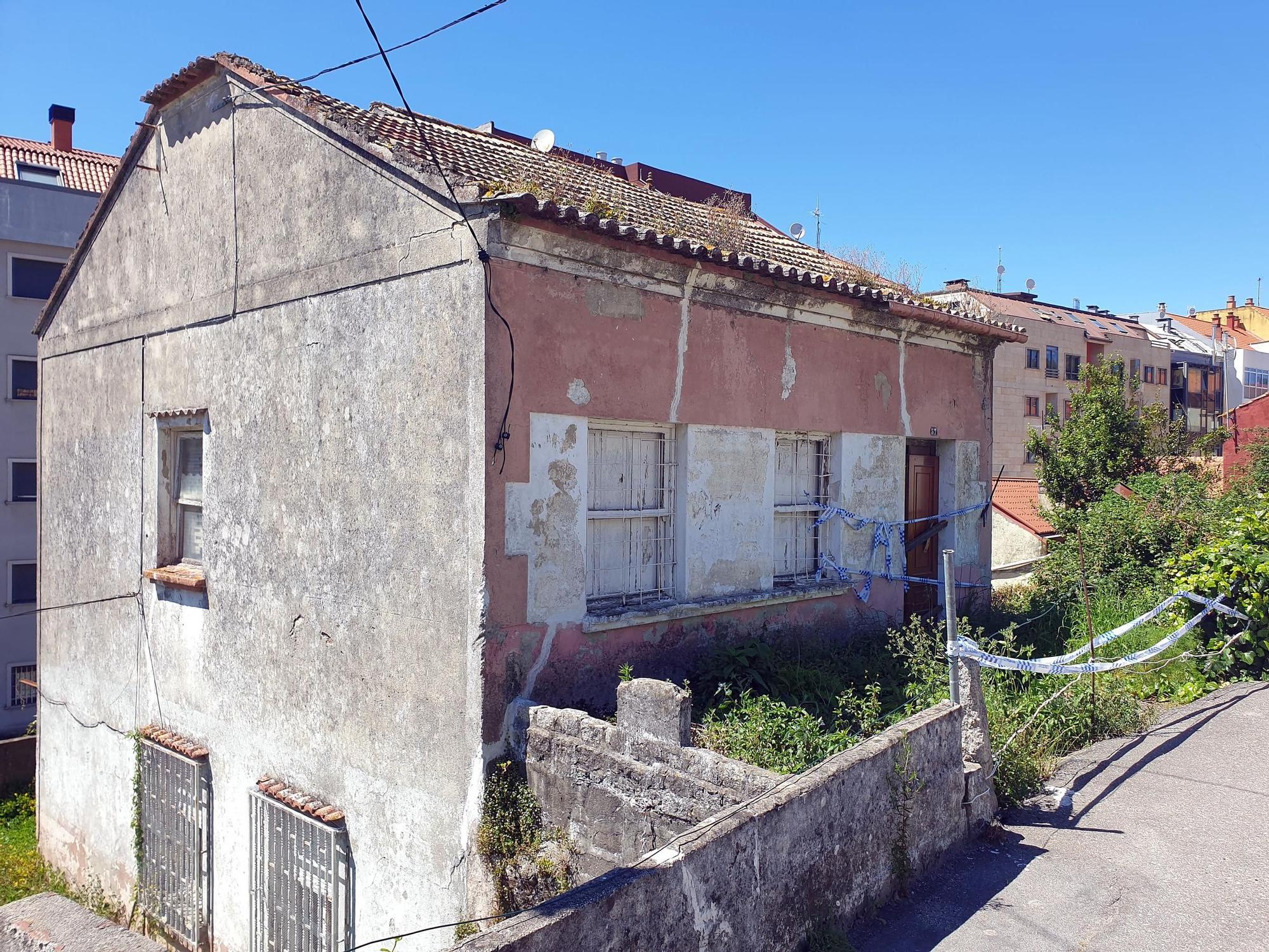 Foto actual de la casa abandonada de Redomeira, en Vigo, donde vivía Judith