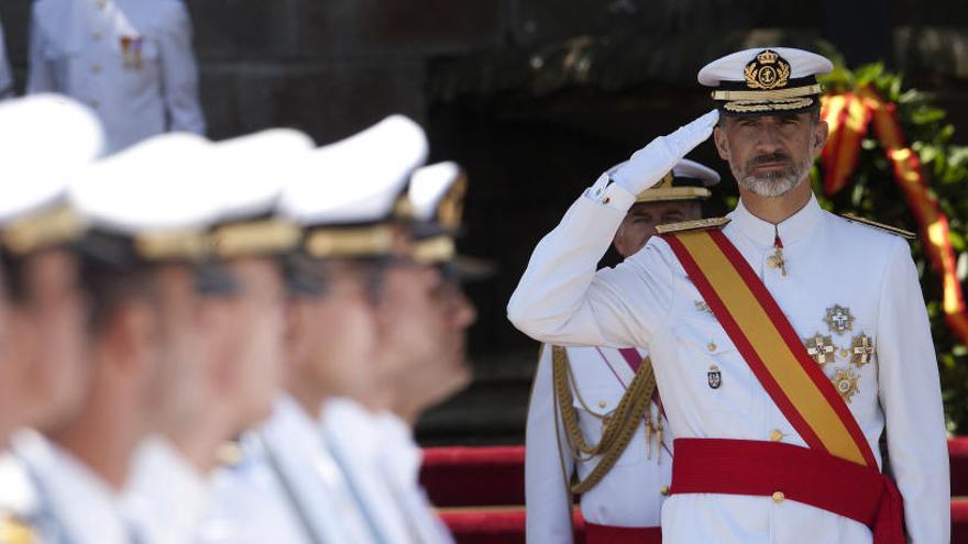 Felipe VI entrega los Reales Despachos a 196 nuevos oficiales de la Armada