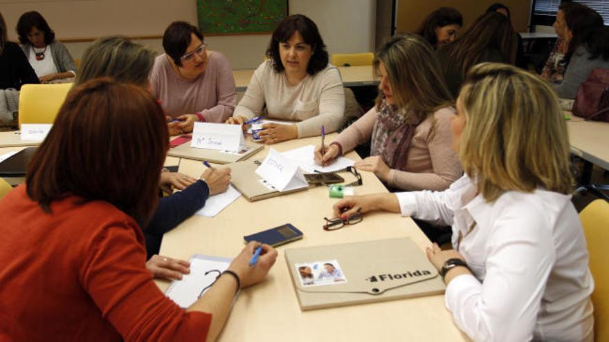 Al menos una mujer deja su trabajo cada día por sufrir violencia de género