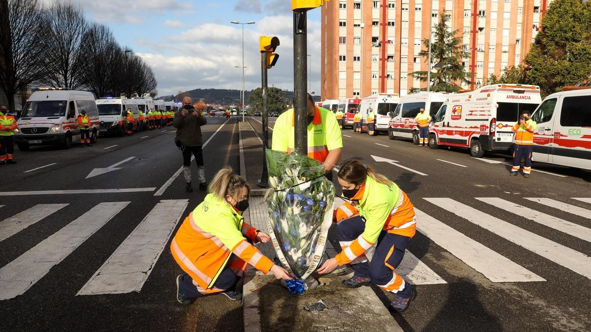 Homenaje de sus compañeros al técnico de ambulancia fallecido en Gijón