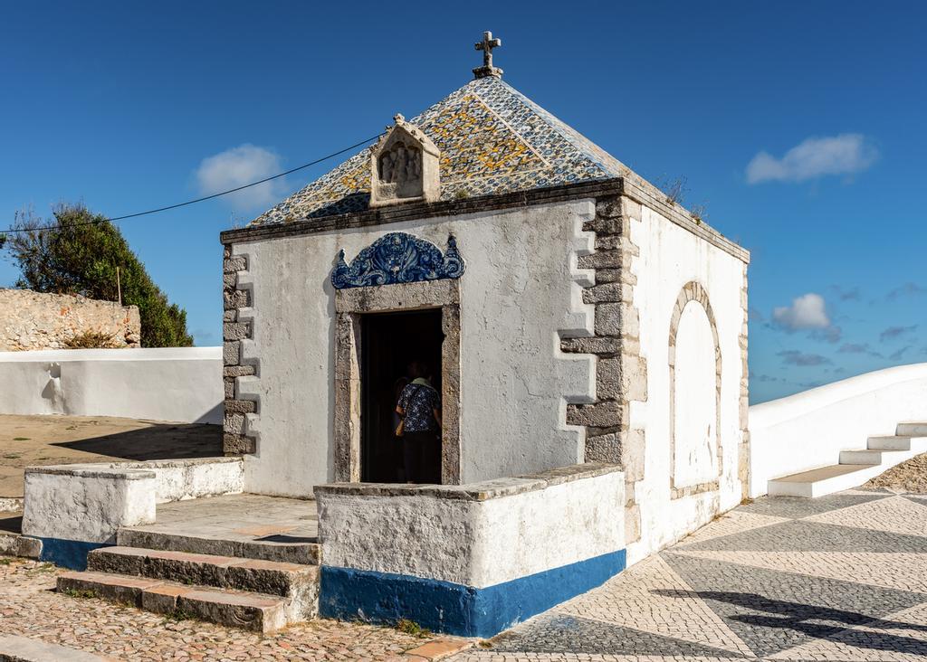 Pasear por Nazaré es sumergirse en sus mitos y leyendas.
