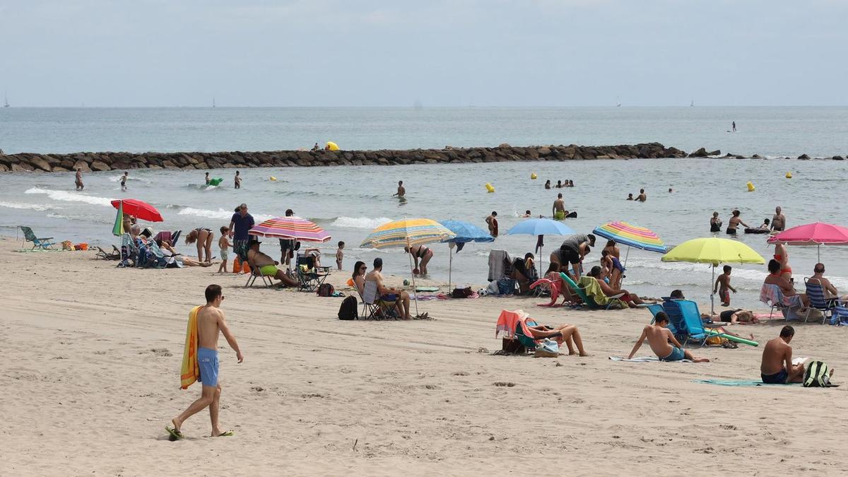 Imagen de la playa del Serradal.